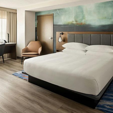 Oshkosh Marriott Waterfront Hotel & Convention Center Εξωτερικό φωτογραφία